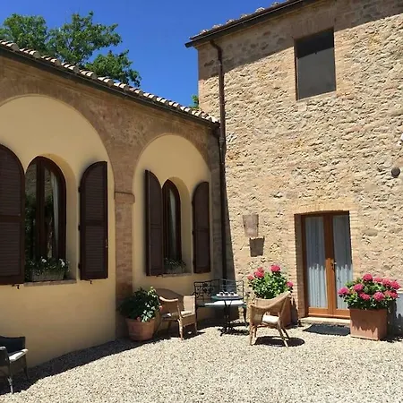 Cortile Del Pozzo Holiday home *